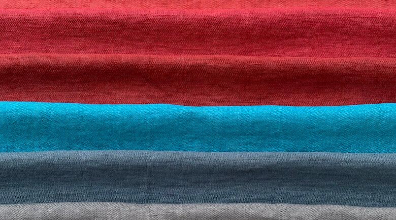 Comparing linen fabric textures