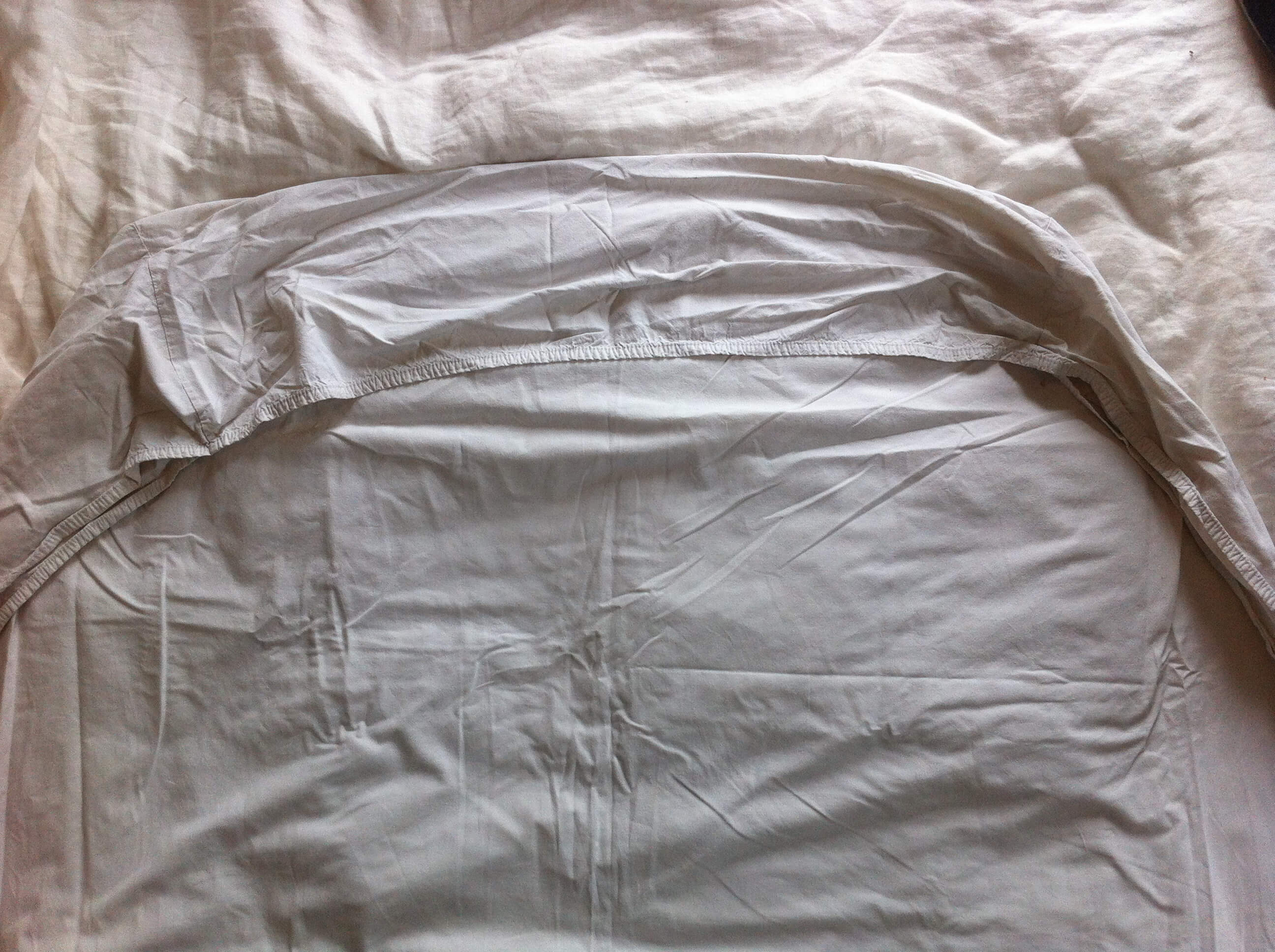 How to fold fitted sheets How to fold fitted sheets
