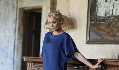 Woman wearing a relaxed natural linen tunic