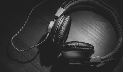 Linen article image for 9 Brilliant Podcasts to Brighten Up Your Day